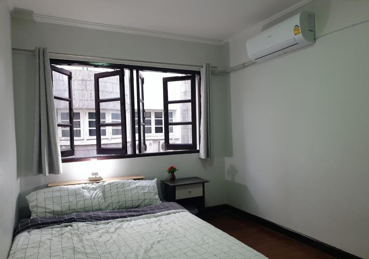 Kru Nat'S Bed & Breakfast W/ Private Rooms & Gym Bangkok Exterior foto